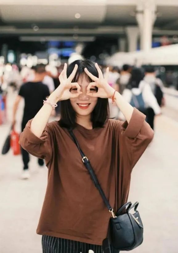 本年度最甜爱情故事：蓝朋友成了男朋友！汶川地震“钢腿女孩”官宣恋爱，全网磕糖