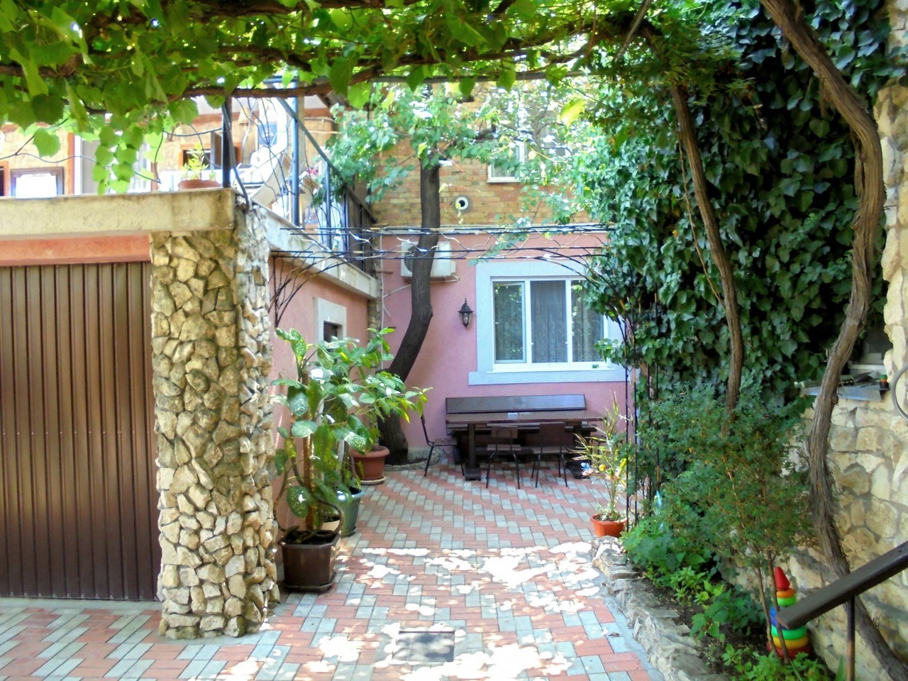 最舒服简单的农家小院,自建房三开间农家小院布局