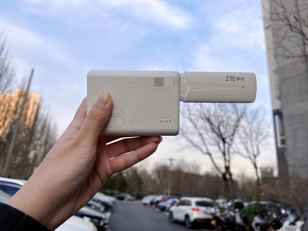 中兴随身无线wifif30和79u哪个划算,中兴随身wifif30和f31哪个网络好