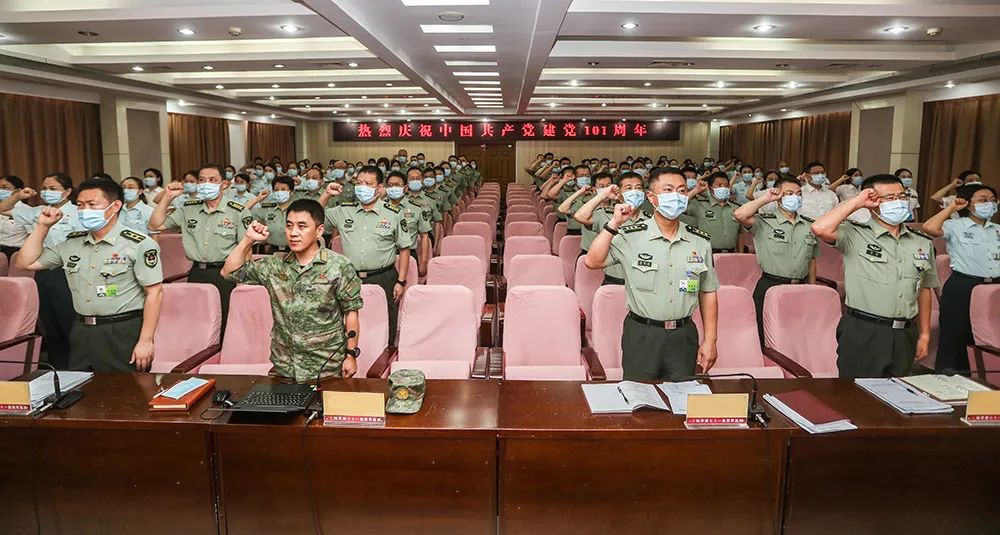 第71集团军：祝福伟大的*党**，跑出新时代奋斗强军的加速度