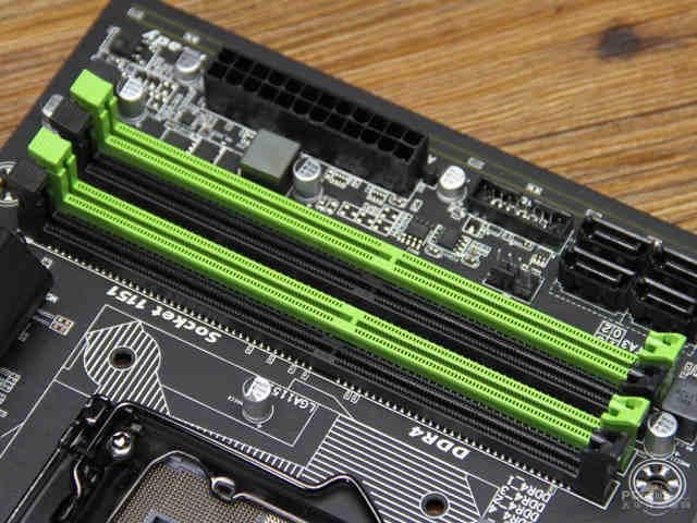 电脑黑屏仍然在放歌怎么解决,电脑开机有声音但是黑屏怎么解决