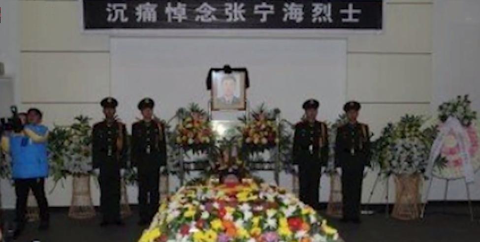 18岁民警因公殉职现场,党十八大以来因公牺牲民警