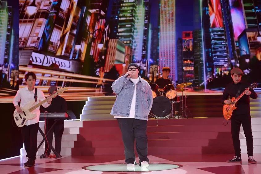 星光照亮每一个有梦的人——评2023年3月18日《星光大道》