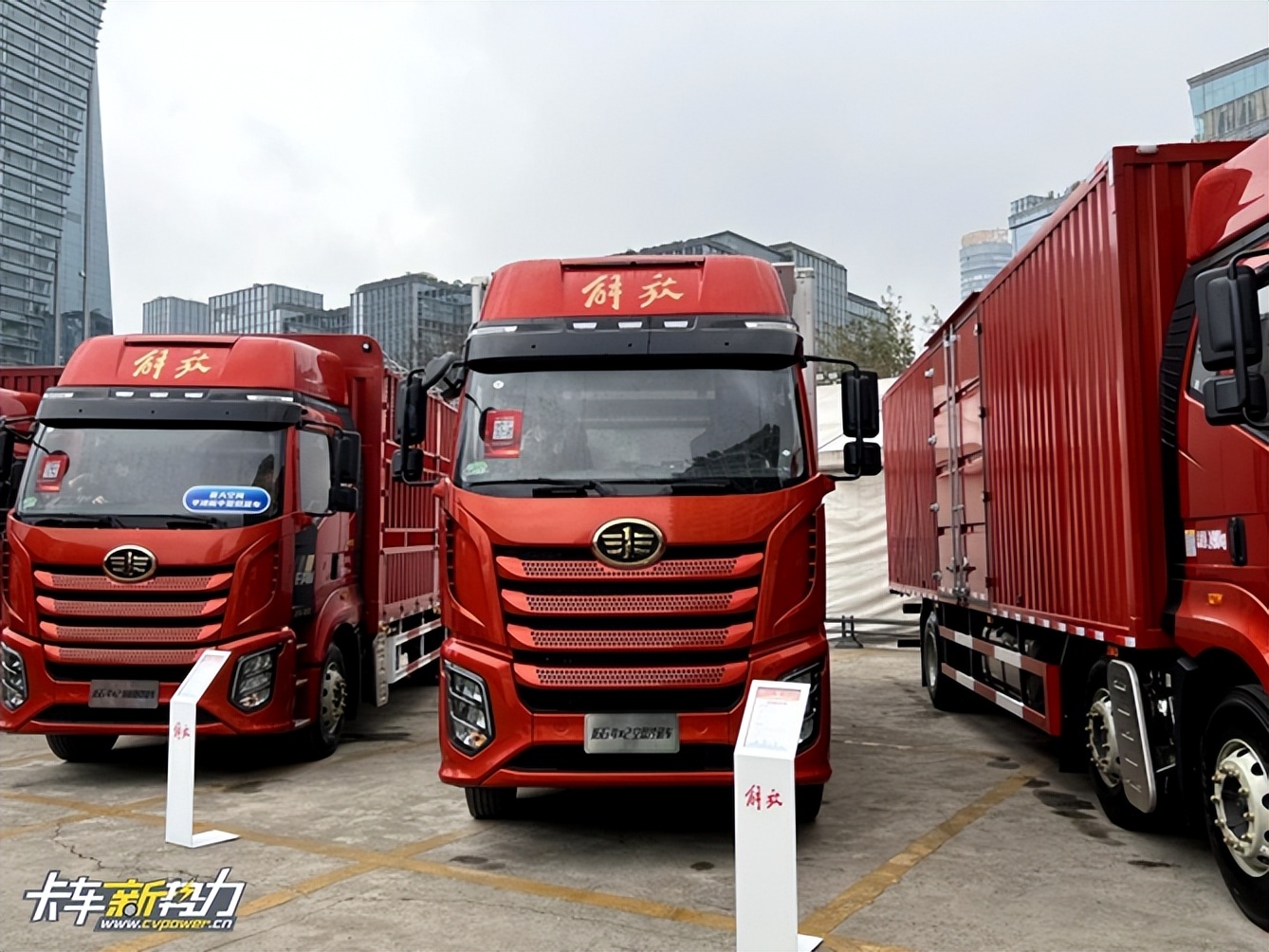 解放j6g新款280马力能跑多快,新款解放j6g自动挡