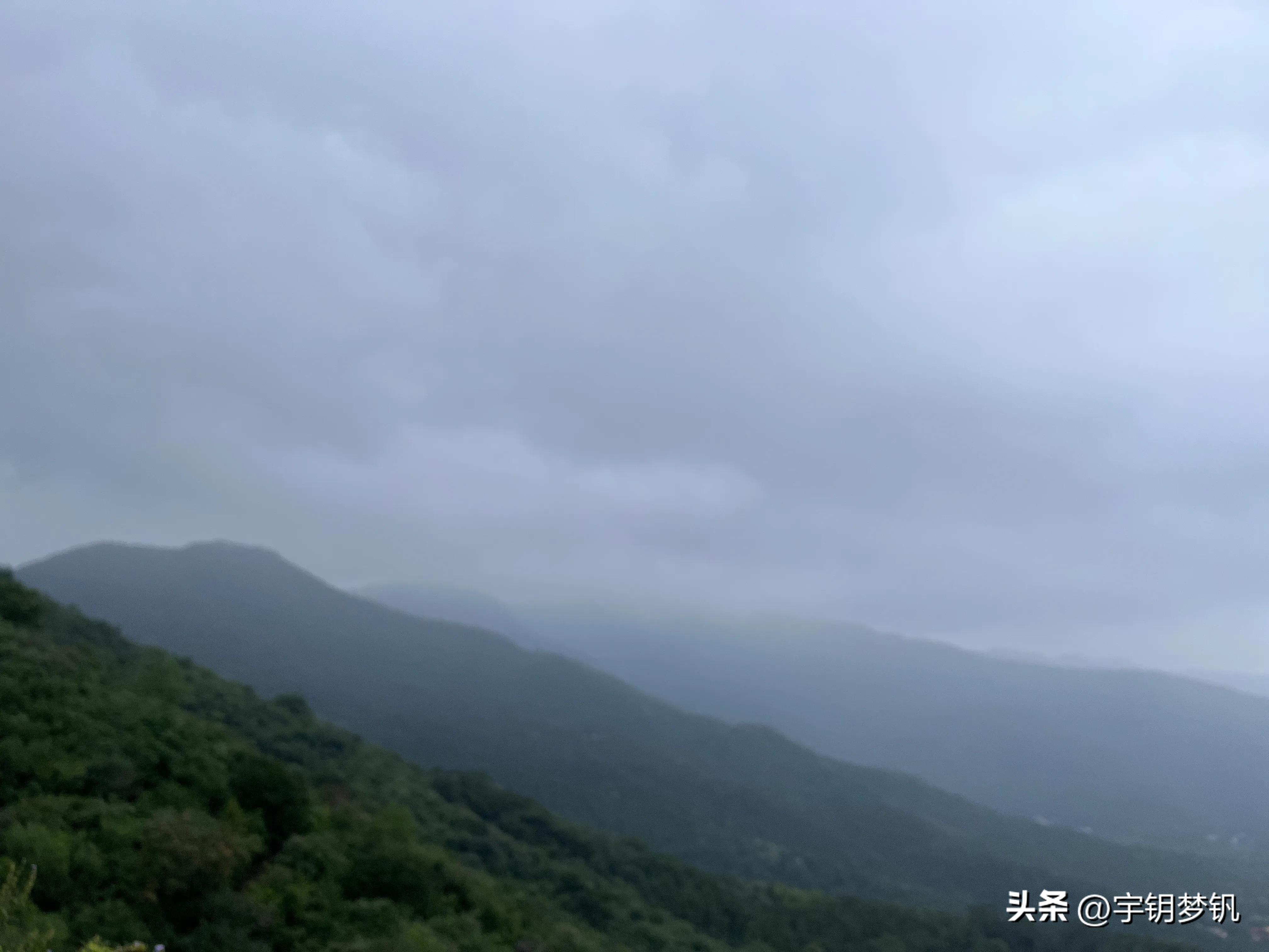 这天爬泰山要穿什么,这天爬泰山