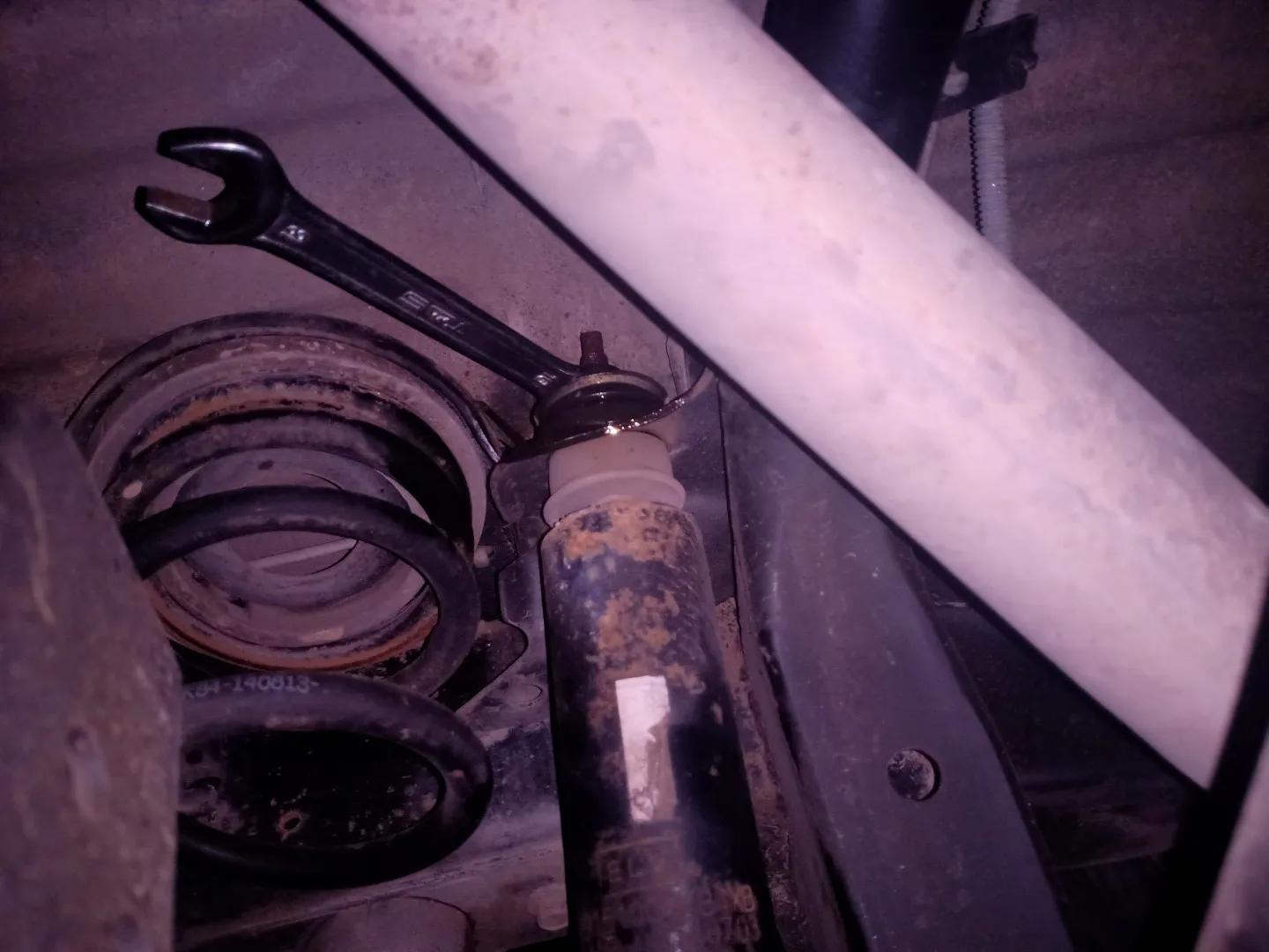 越野车换减震器需要定位吗,自己更换汽车减震器连杆