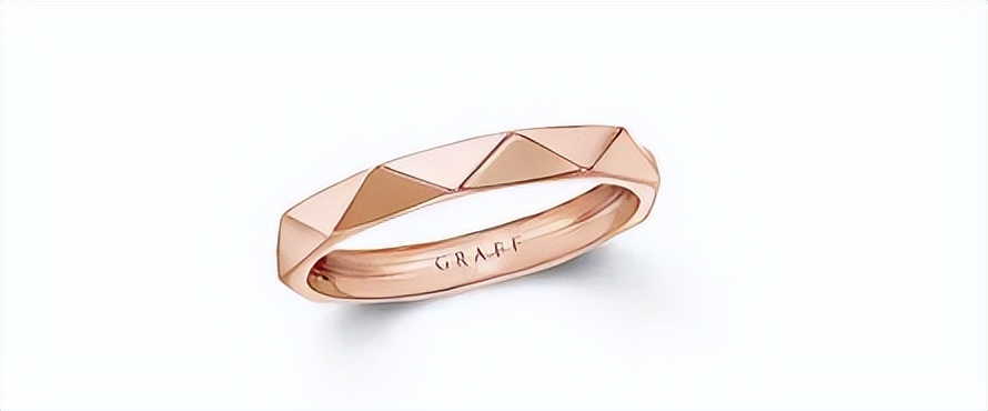 何超莲婚礼礼服珠宝,何超莲收藏的珠宝