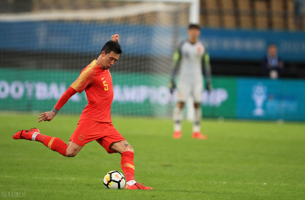 恒大毁了足球,广州恒大足球金元足球