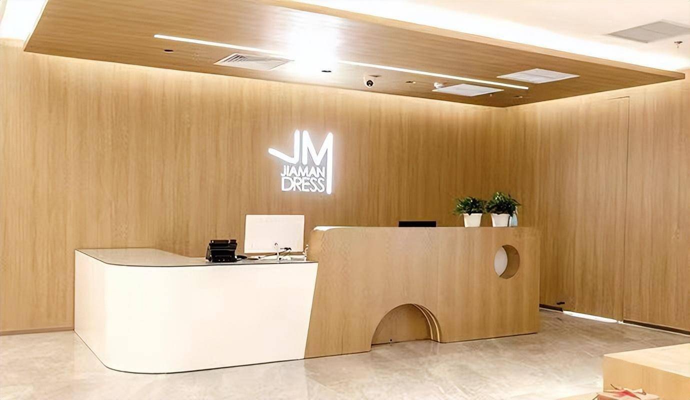 香饽饽的童装生意也不香了？水孩儿母公司嘉曼服饰去年业绩双下滑