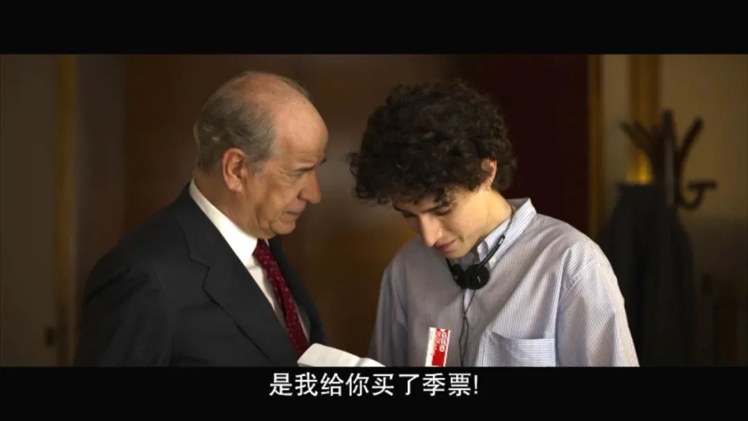 父母殉情，小姨被玷污，男孩被老女人糟蹋了