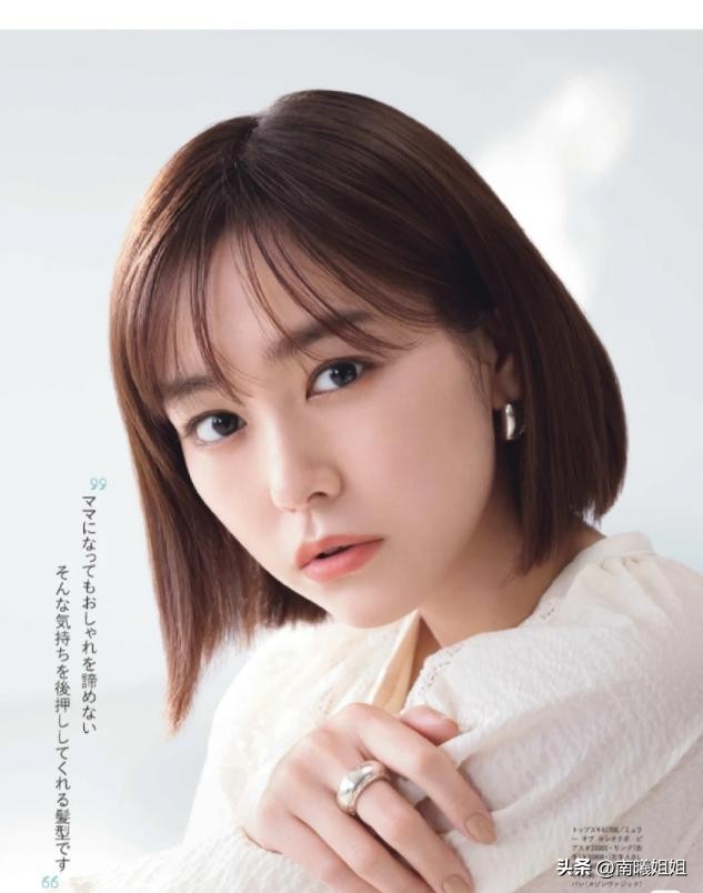 烫长发小卷洋气发型,烫头发不显老气的小卷发型