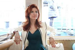 引诱英国王子，FBI跟踪半年都没暴露，俘获60岁富豪，她到底凭啥