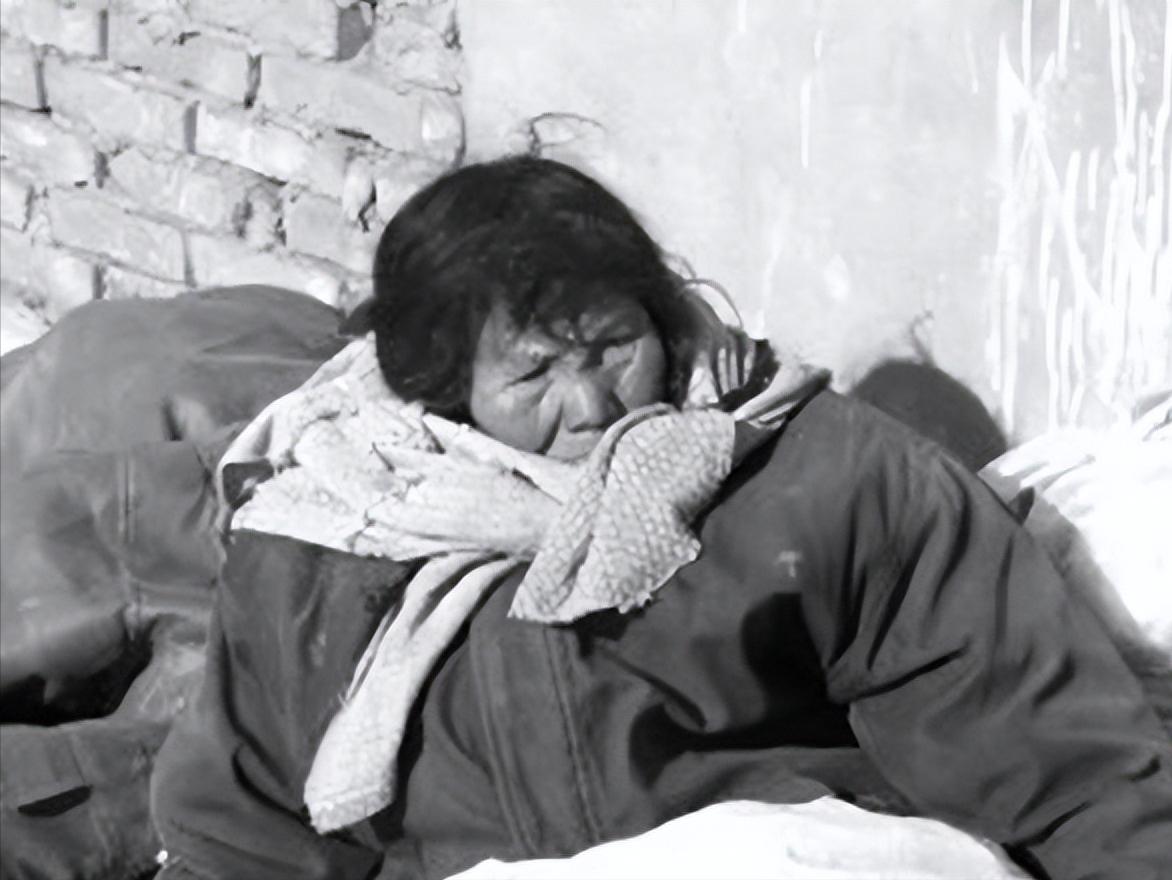 2000年陕西小伙捡到流浪老太,捡到流浪老太13年