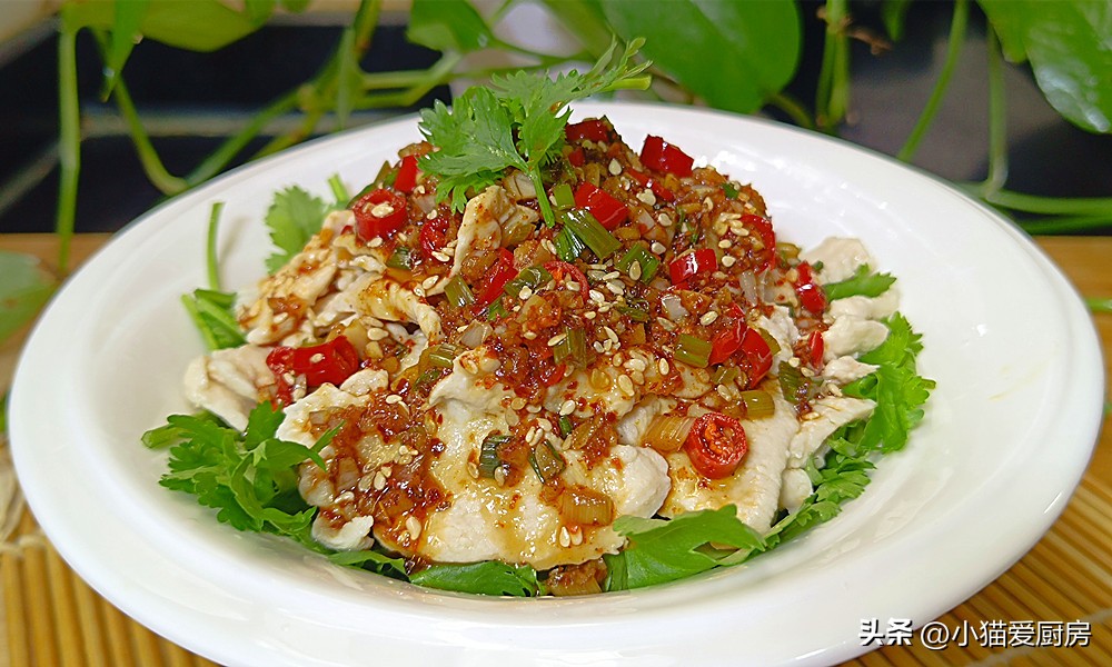 凉拌鸡胸肉最好吃的六种做法,麻辣鲜香嫩滑爽口的凉拌鸡胸肉