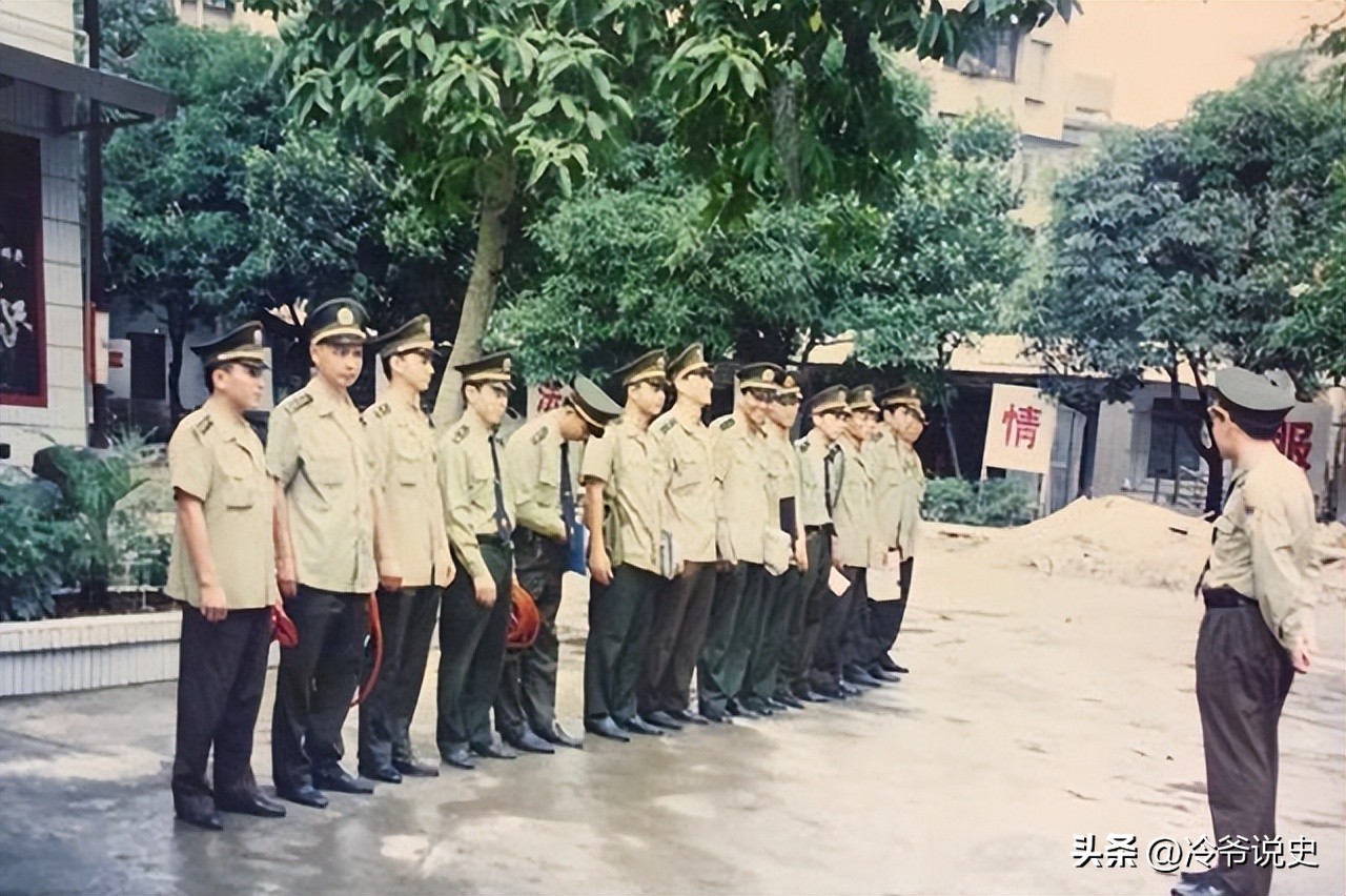 2016年贵州一局长被*规双**，看守所录指纹时发现，他是18年前的凶手