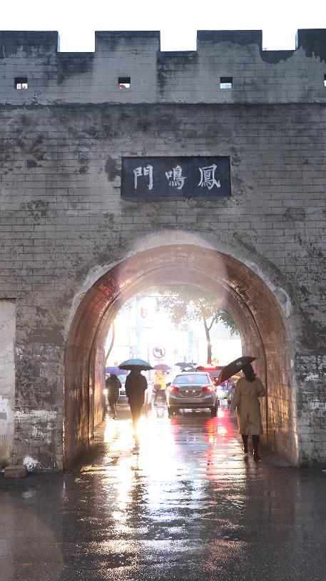寻街|据说,这条路上藏着荆门仅存的两座古城门...
