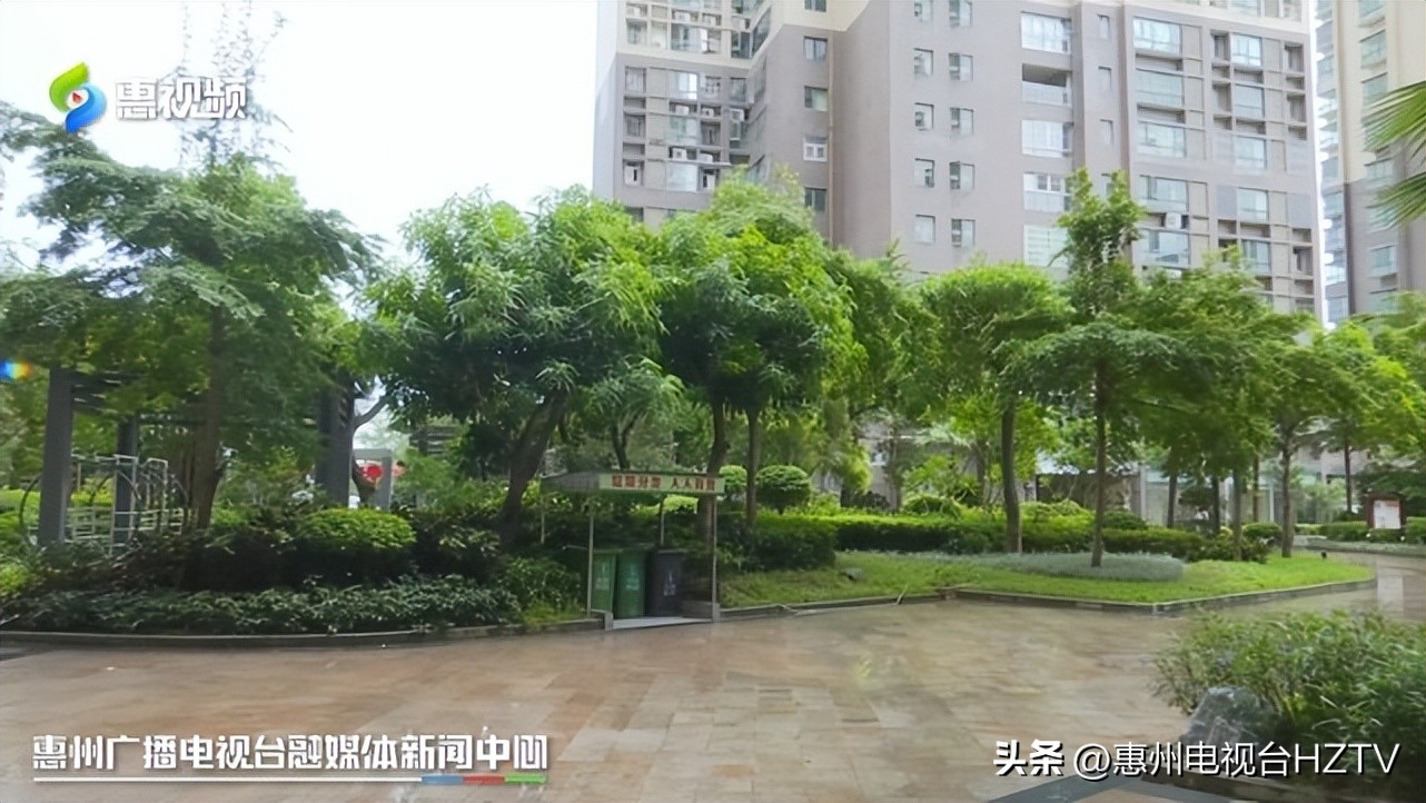 江南丽水湾：地下车库长期渗水开发商称已有维修方案