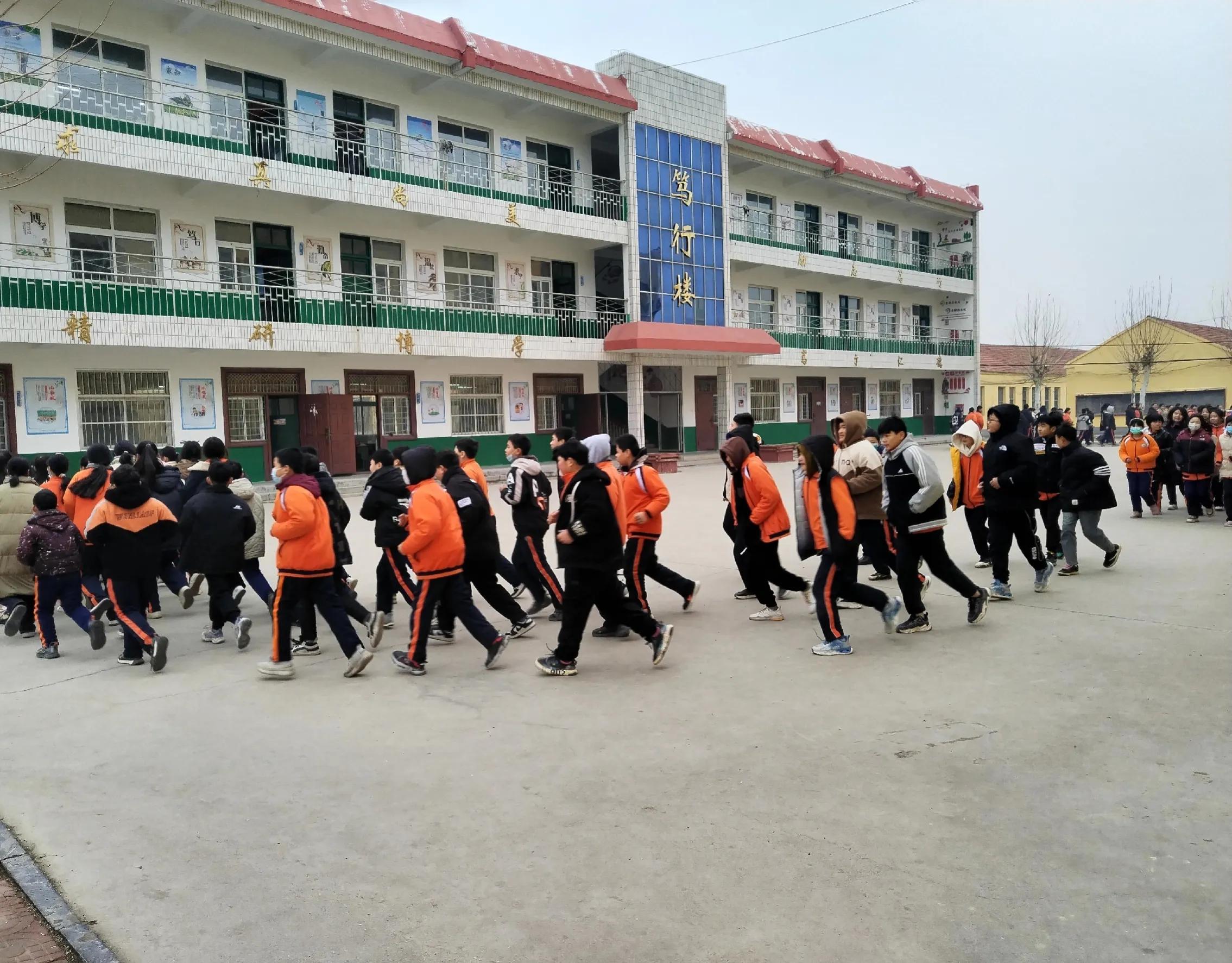 新冠阳性后剧烈运动导致呼吸胸痛,新冠阳性后剧烈运动