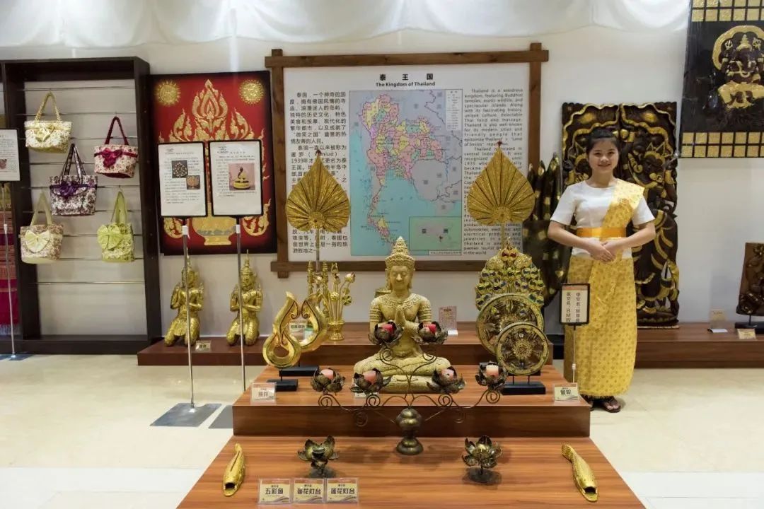 榴莲爱好者去果园,榴莲爱好者来打卡