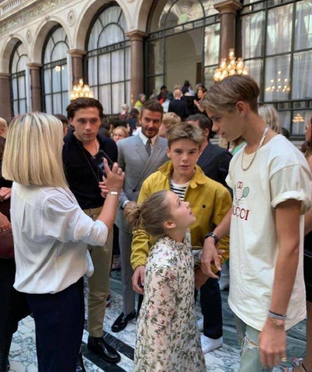 贝克汉姆47岁贝嫂最新图片,46岁贝克汉姆依旧全家最帅