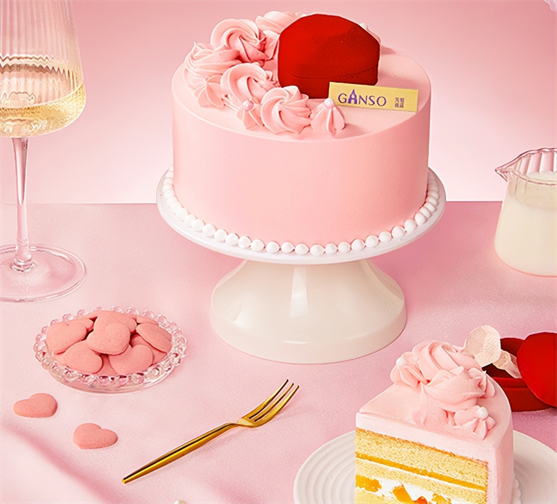 聚焦浪漫时刻,元祖上线多款七夕限定蛋糕!