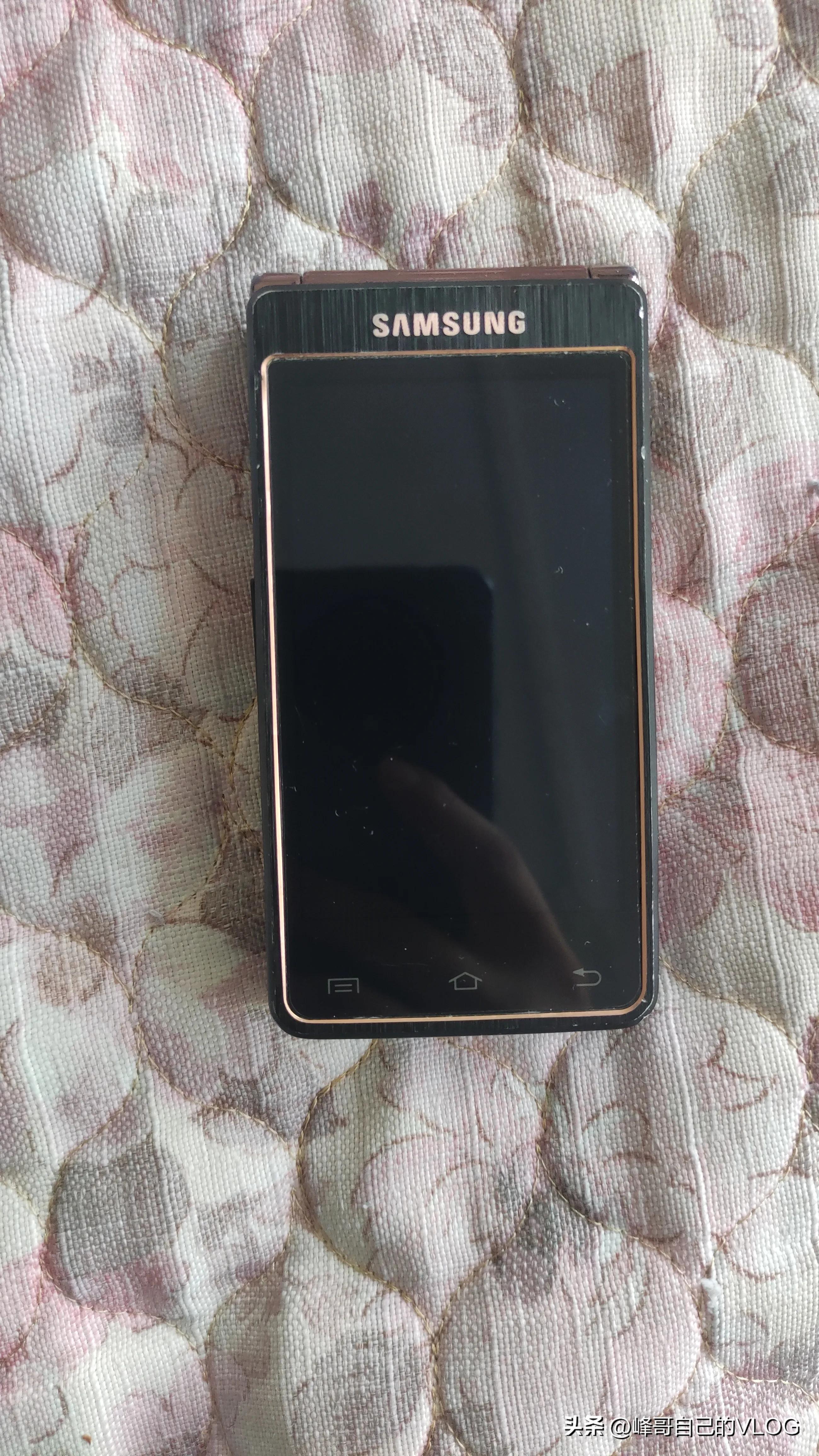 曾经万元现在千元的单反,三星手机w2013最新款