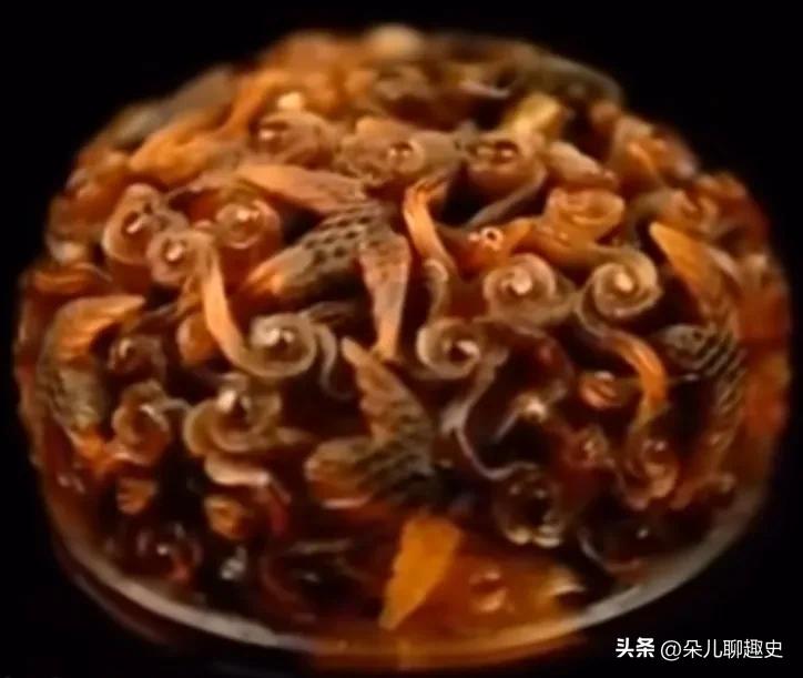 老太太带着文绣的金钗鉴宝,大爷戴金锭鉴宝专家价值无法估量