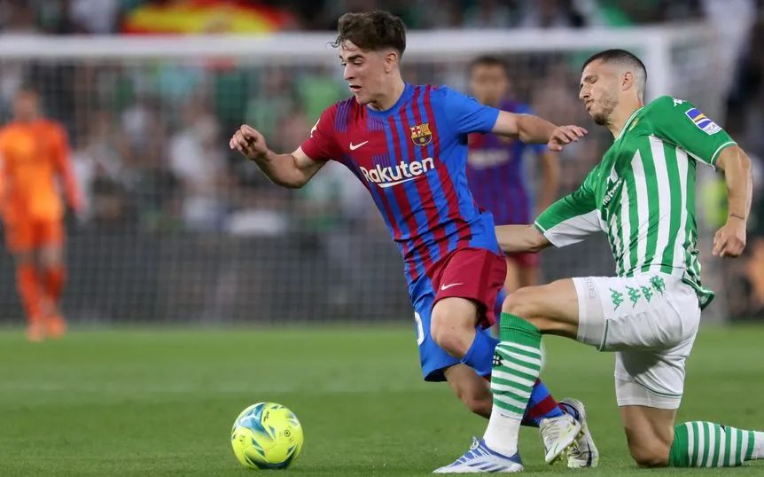 我们来到这世界就是为了开心,我们是冠军一路走来有多艰辛