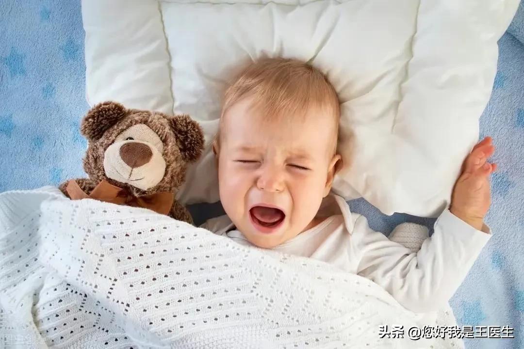 一个月的宝宝睡觉头总是歪过一边,宝宝睡觉头老是歪向一边怎么办