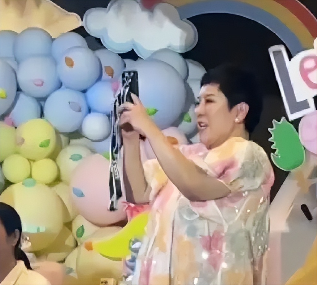 郭碧婷和向佐结婚多少年了,郭碧婷和向佐结婚完整版