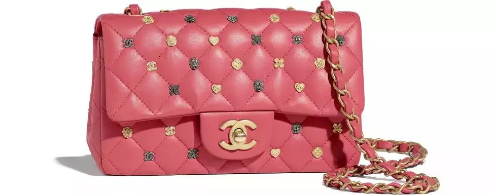 chanel必买的10件单品,chanel最新一期