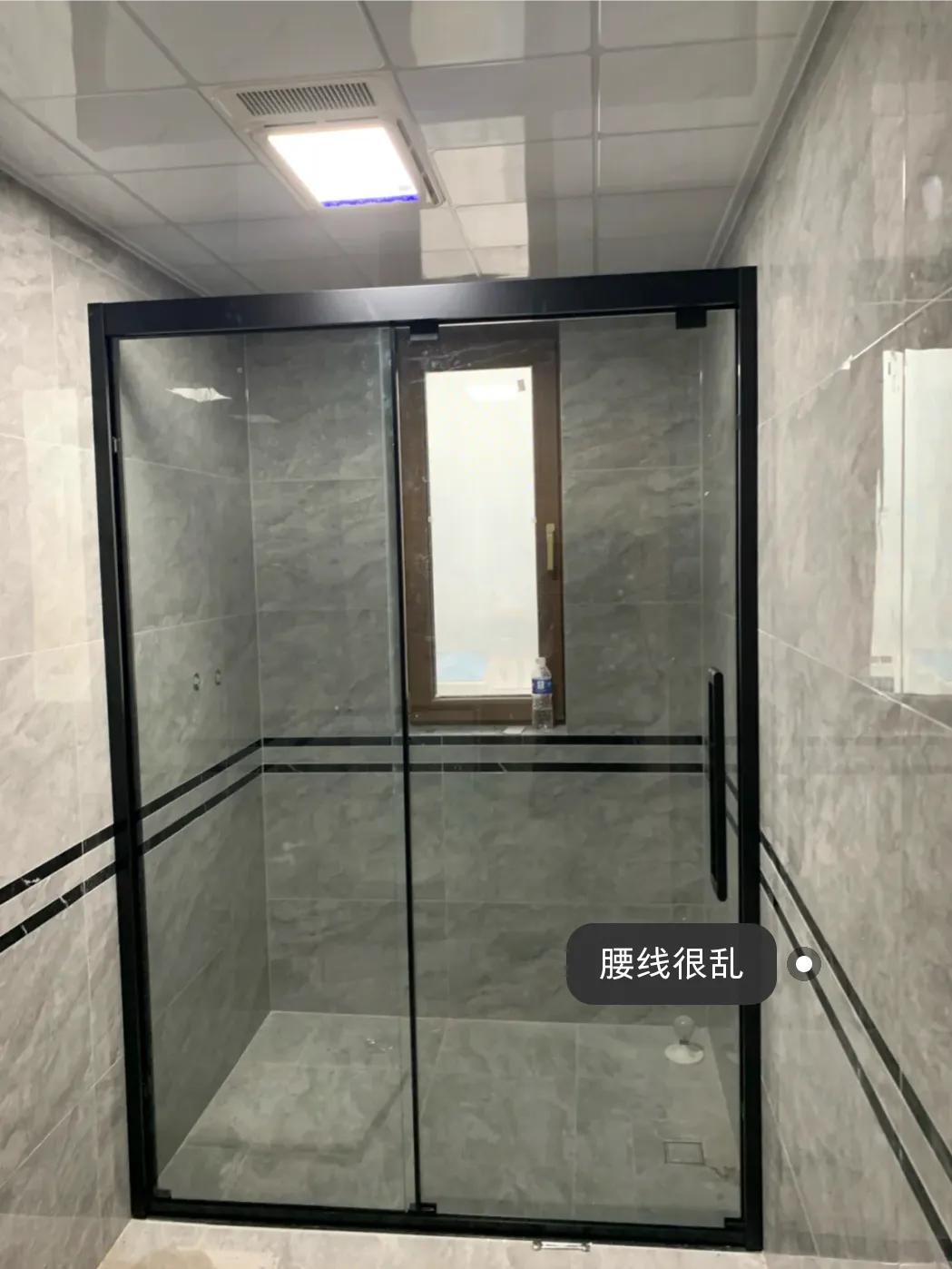 地面瓷砖砸了重铺麻烦吗,瓷砖踩坑砸了重铺