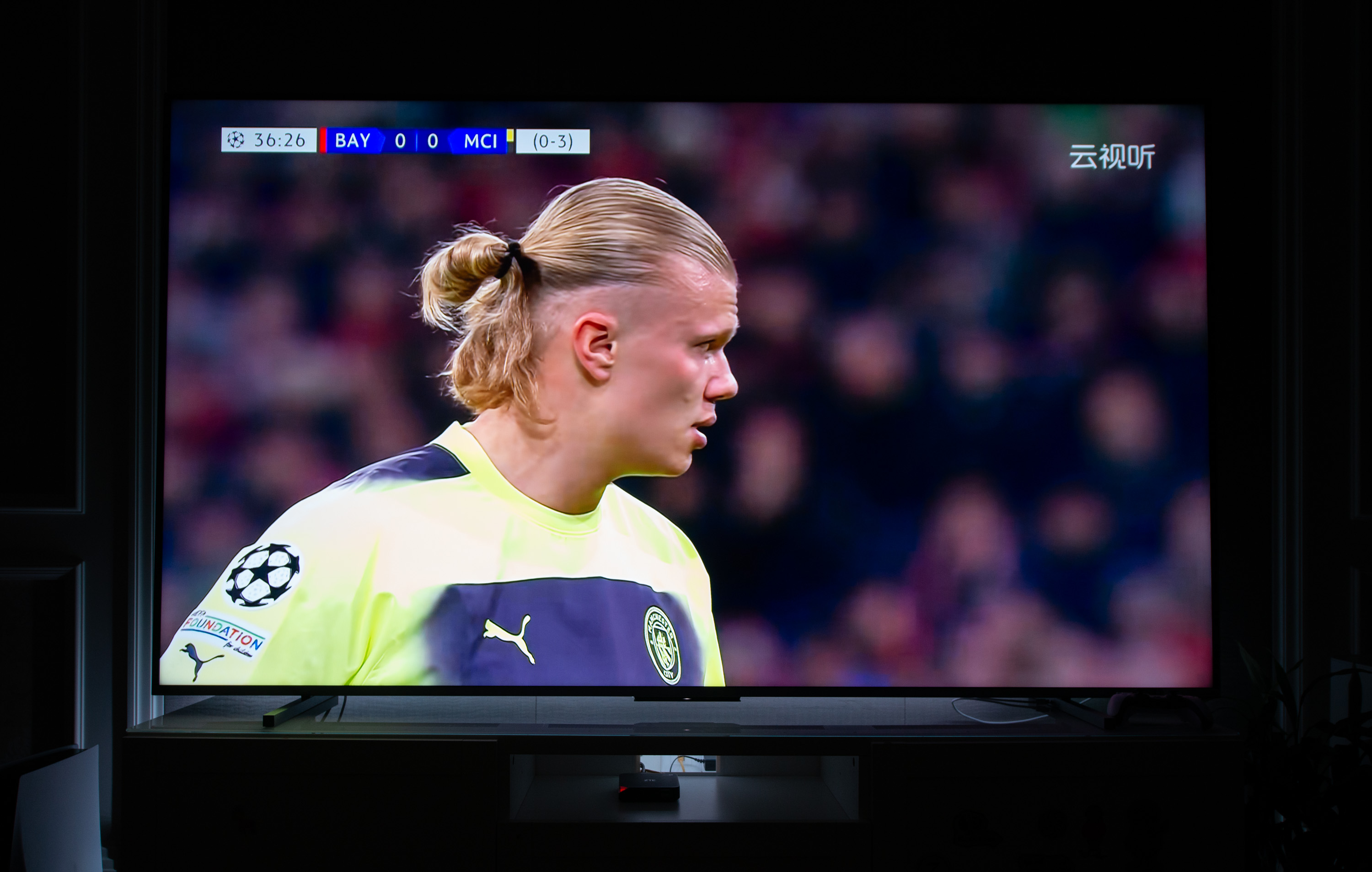 家里电视碎屏了,才让我有机会做了两台7k价位85英寸电视机横评