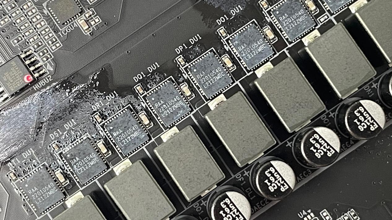 z790技嘉小雕和超耐久主板区别,技嘉超级雕主板z790搭配什么显卡