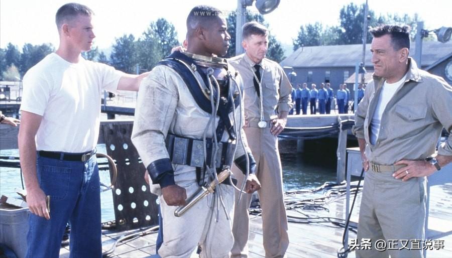 浅谈《怒海潜将》中主角们的角色特点和演技水平