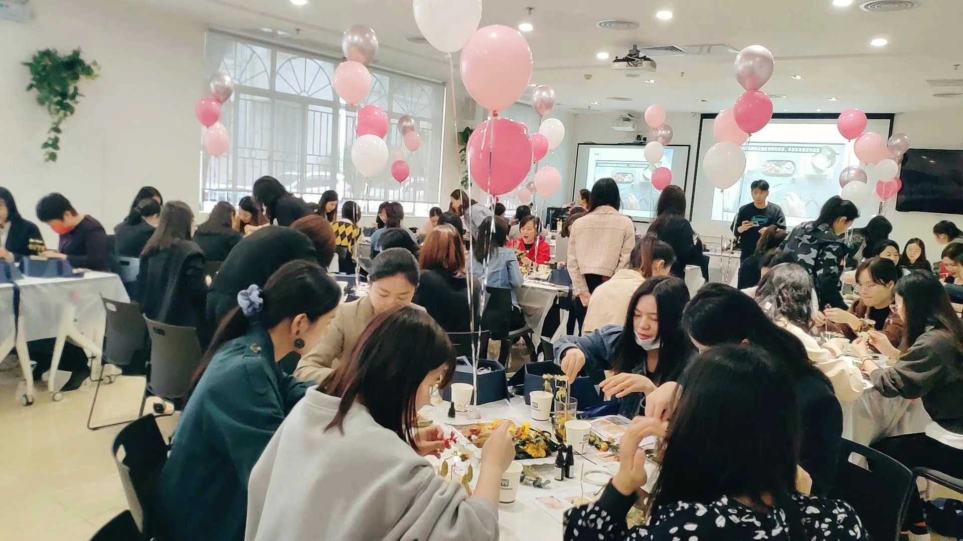 对店铺目标消费人群分析,生意参谋如何分析竞争店铺人群