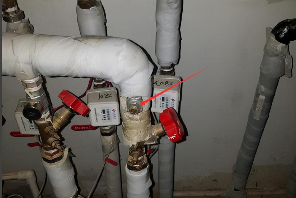 暖气片不热怎么确定是管堵了,暖气片不热检查