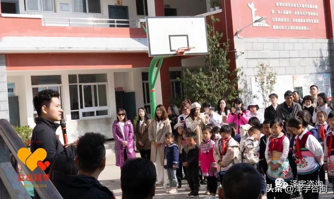 公益善行让爱心涌动全城,弘扬公益善举传递爱心力量