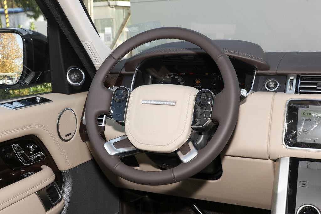 新款路虎揽胜创世3.0t标轴版,体验全新路虎揽胜首发版