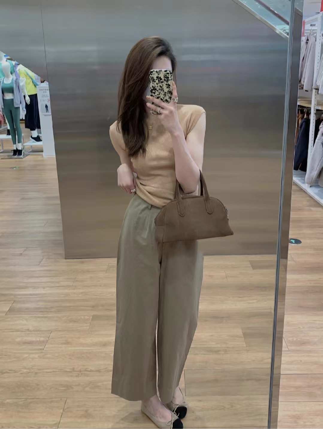 卡其色衣服怎样搭出高级感,卡其色短大衣的最佳搭配高级感