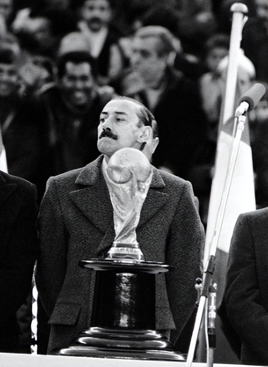 别傻了，不管你买哪支球队赢“*彩博**公司”都稳赚