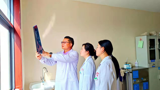 李鹏飞：让“脑瘫儿”健康生活，是他最大心愿