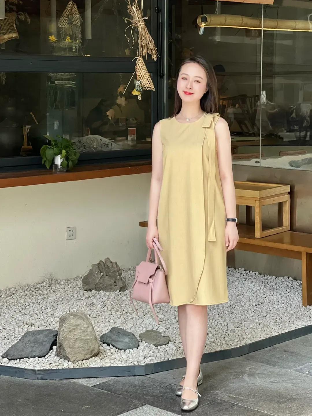 “裙子”这么穿真惊艳！不上膝、不花哨、要收腰，高级优雅又减龄