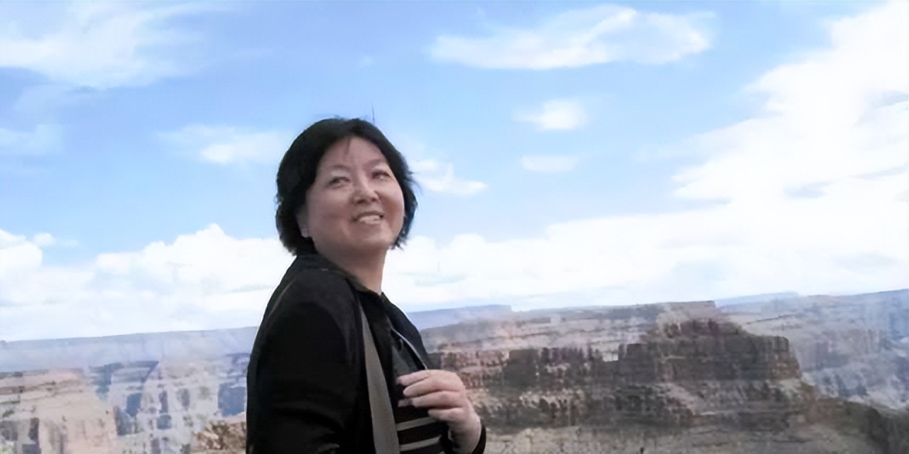 造中国人的谣，到美国去卖钱？方方武汉日记上架被骂惨了