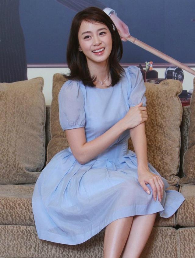 金泰熙为什么这么像20岁,金泰熙年轻时的颜值巅峰