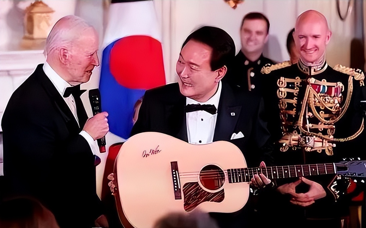 跪美国、舔日本，挑衅中国，韩国奴颜婢膝的背后真相到底是什么？