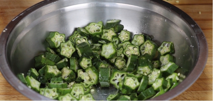 秋葵简单不要辣做法,秋葵最好吃的做法不用油炸