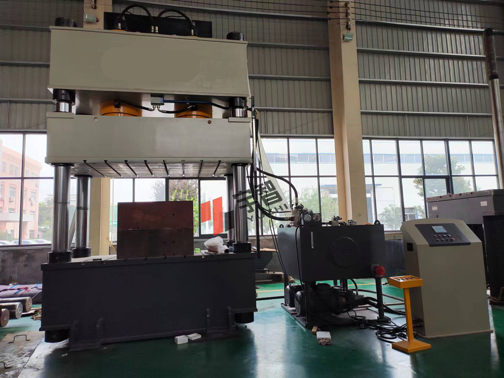 300吨龙门液压机框架,630吨框架式液压机价格多少