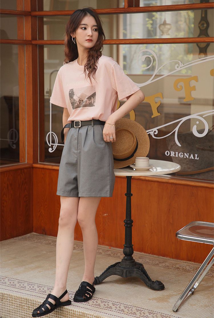 小个子休闲穿搭平底鞋,配短裤的平底鞋女黑色