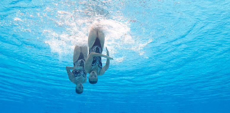网红阿爽铁三穿着引争议,阿爽打扮